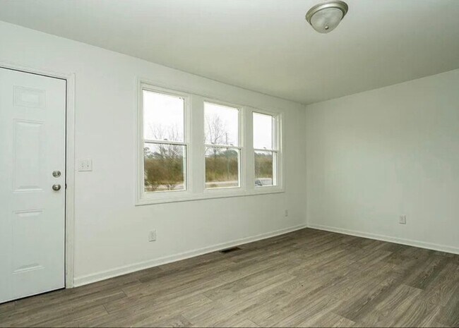 Foto del edificio - 421 Pineville Rd