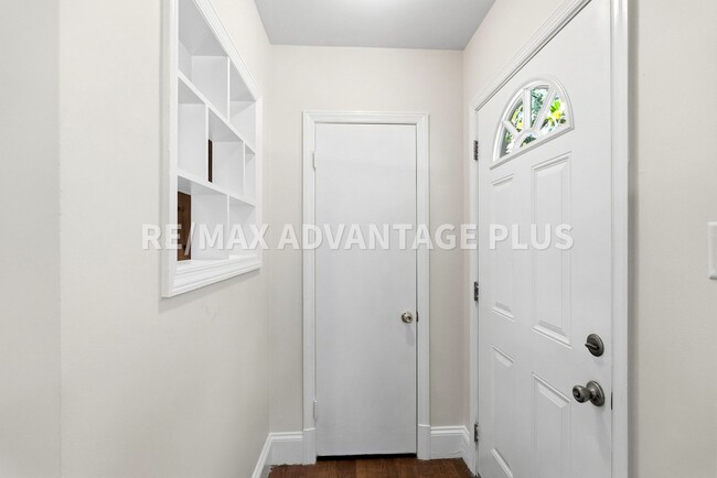 Building Photo - Affordable 3 bedroom home minutes to Downtown Farmville!