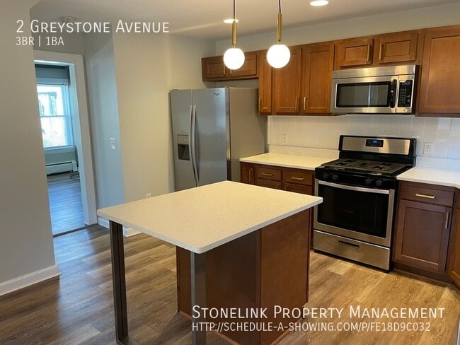 Building Photo - 2 Greystone Ave