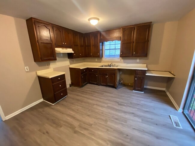 Building Photo - Birmingham/East Lake