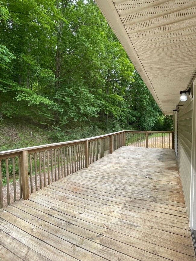 Building Photo - Spacious Four-Bedroom Home in Hurricane