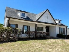 Building Photo - 107 Grove Hill Dr
