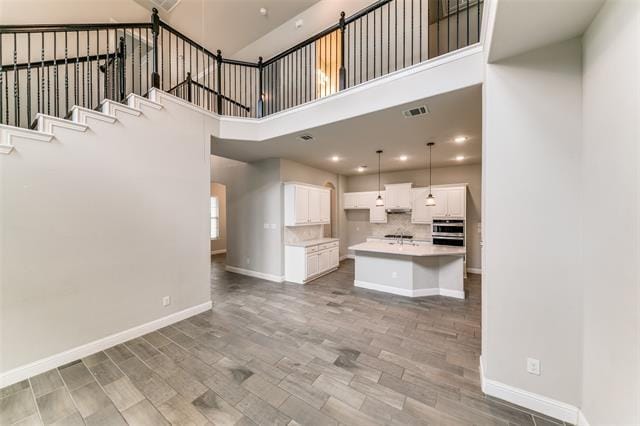Foto del edificio - 17660 Sequoia Dr