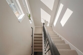 Building Photo - 2423 Driftwood Trl Building Photo - 2423 Driftwood Trl