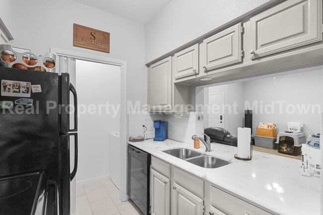 Foto del edificio - 1106 Quail Valley Ln