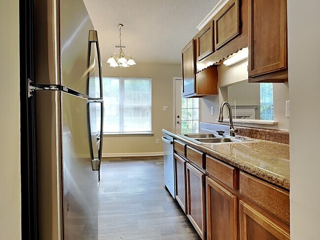 Foto del edificio - 3724 Capps Hill Dr