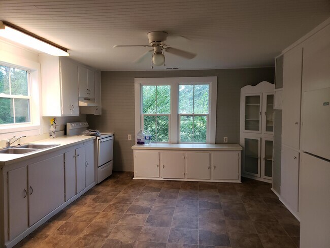 Foto del edificio - 4405 Dunn Rd