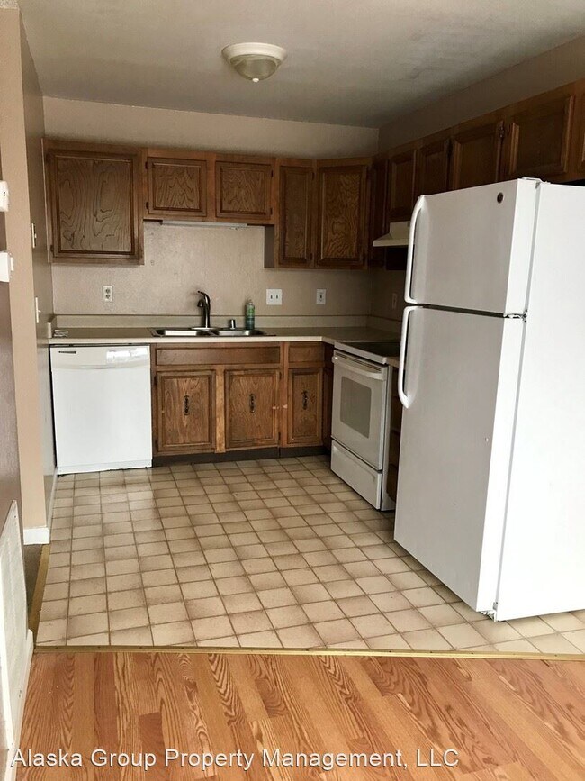 Foto del edificio - 2 br, 1 bath House - 8962  Forest Village Dr