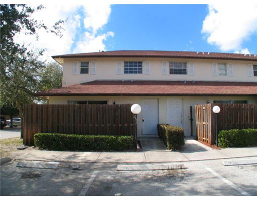 Foto principal - 1401 Cypress Way W