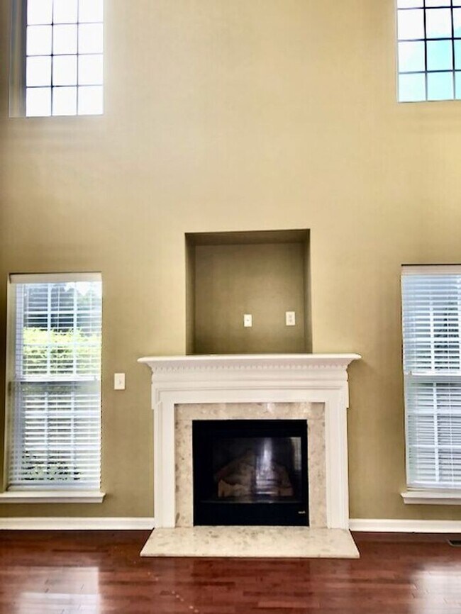 Building Photo - Beautiful 4 Bedroom, 3 Bath in Waterstone ...