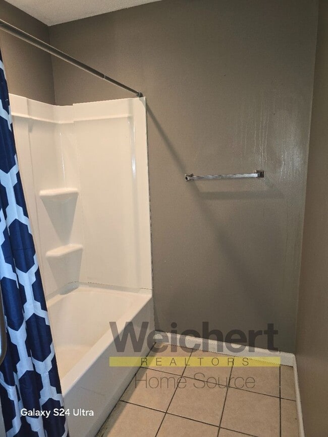 Building Photo - 606 Linda Ln