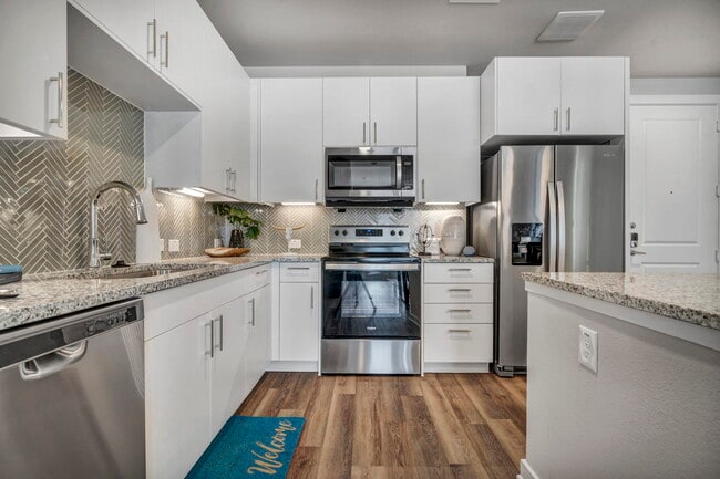 Building Photo - 26 at City Point