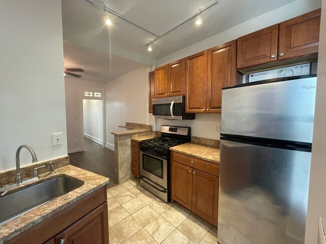 Foto del edificio - 1332 E St NE