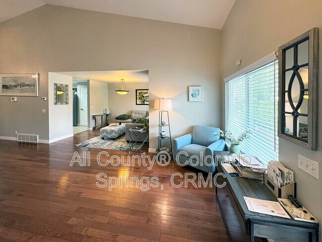 Foto del edificio - 2970 Haystack Dr