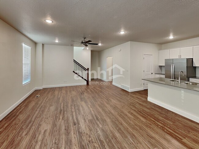 Foto del edificio - 6094 S Jordan Pkwy W