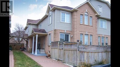 Building Photo - 104 Rockhaven Ln