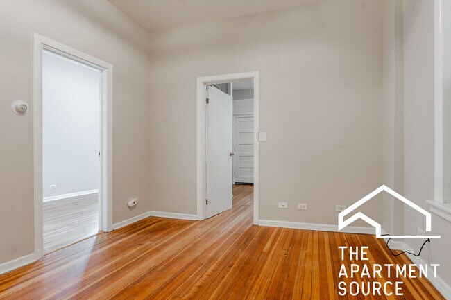 Foto del edificio - 2202 W Belmont Ave