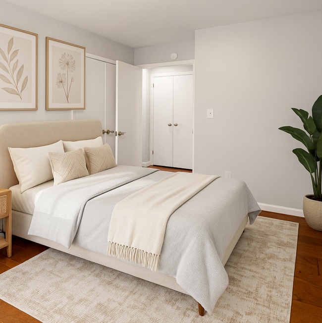 Interior Photo - 2205 Bryant Ave S