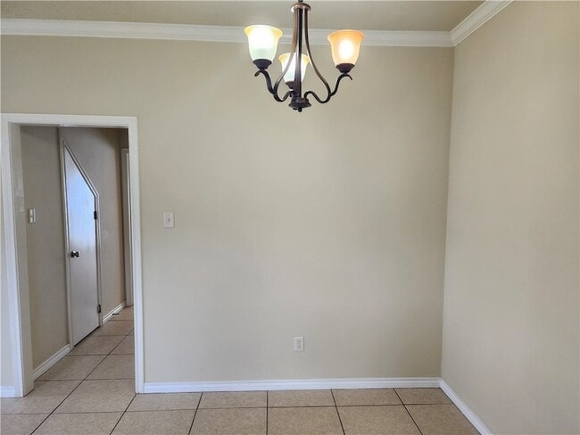 Building Photo - 3858 Oldenburg Ln