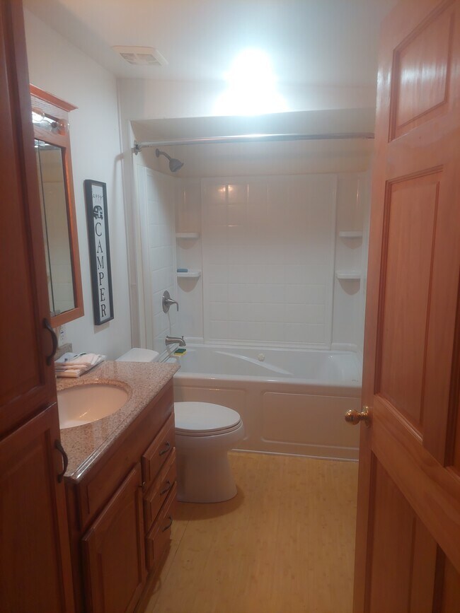 Foto del edificio - 3904 Mohawk Dr