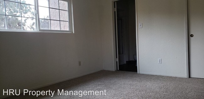 Building Photo - 3 br, 2.5 bath House - 3600 O St. #5