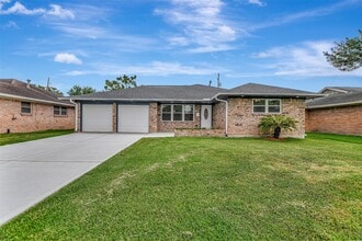 Building Photo - 2505 Dewberry Ln