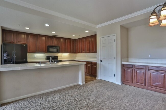 Building Photo - 6511 Hearthstone Cir