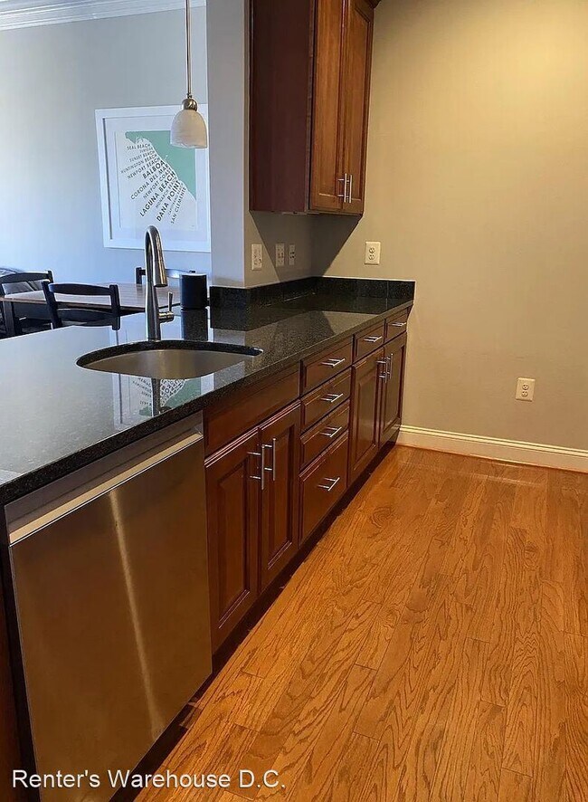 Building Photo - 2 br, 2 bath House - 1023 N Royal St, Unit...