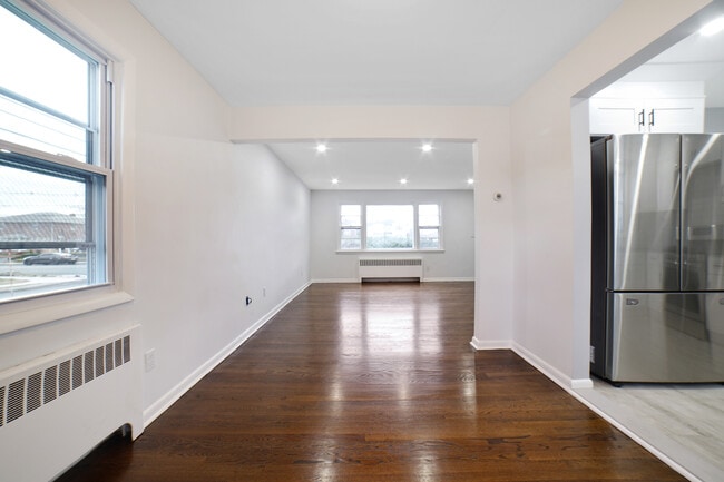 Foto del edificio - 1078 Burnet Ave