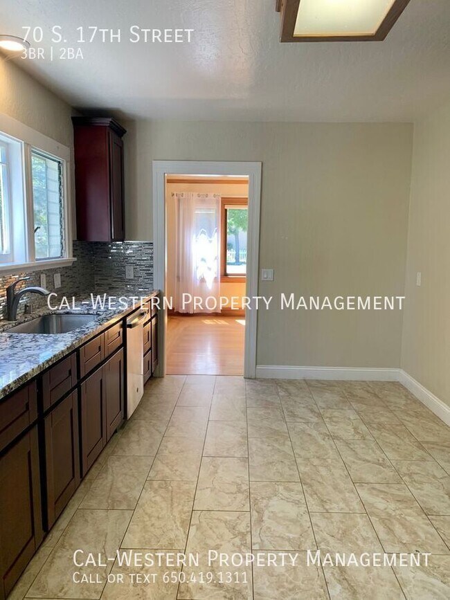 Foto del edificio - 70 S 17th St