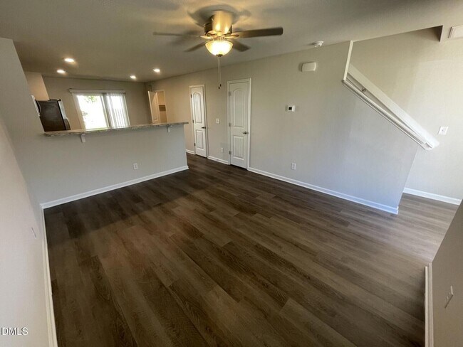 Foto del edificio - 1028 Peony Ln