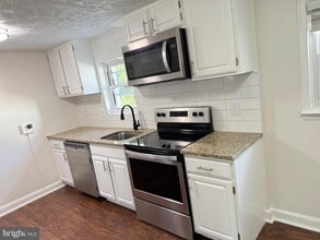 Building Photo - 1438 John Marshall Hwy