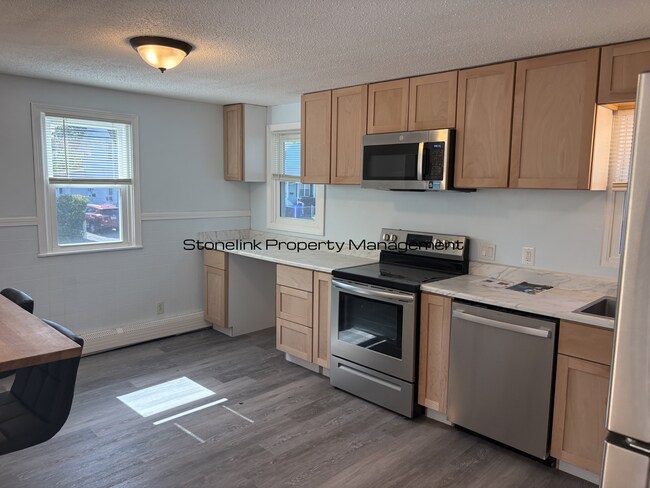 Foto del edificio - 480 Bullocks Point Ave