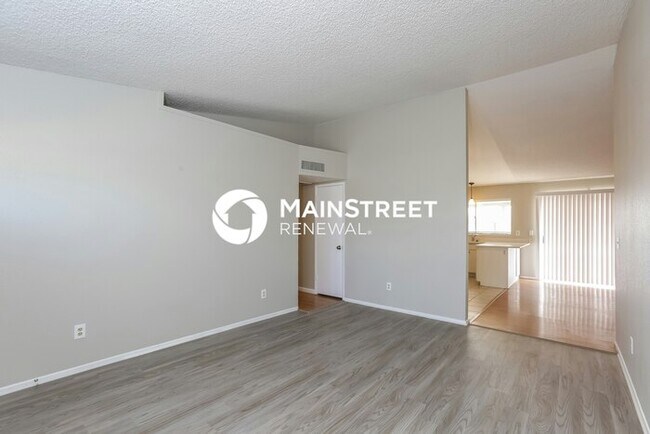 Foto del edificio - 3 Bedroom Pet-Friendly Home in Phoenix, AZ with Main Street Renewal