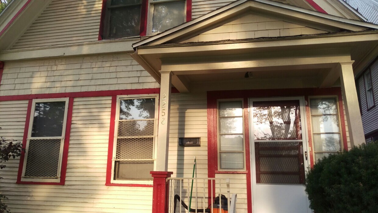 2258 Whitney Exterior - 2258 Whitney Ave