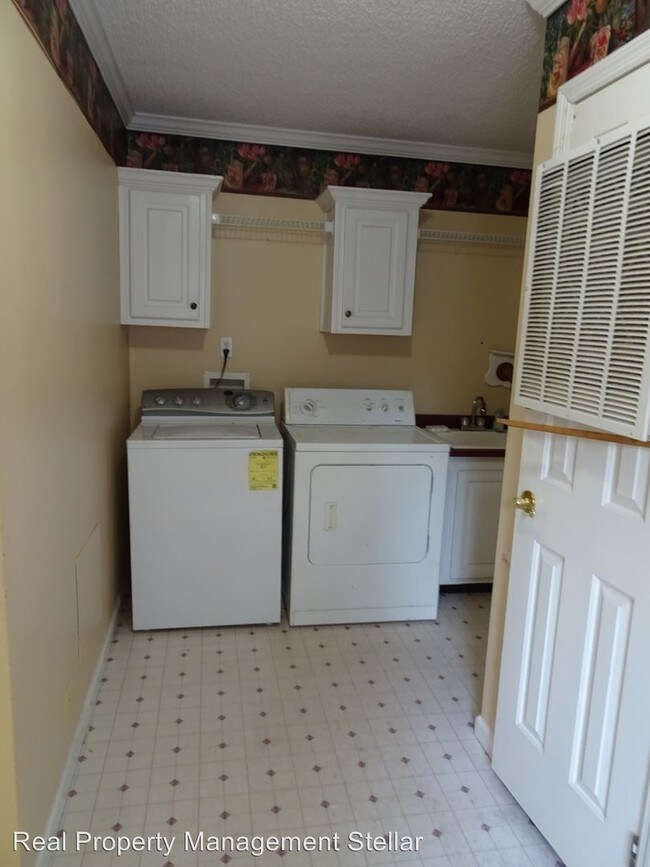 Building Photo - 3 br, 2 bath House - 4618 Highland Road