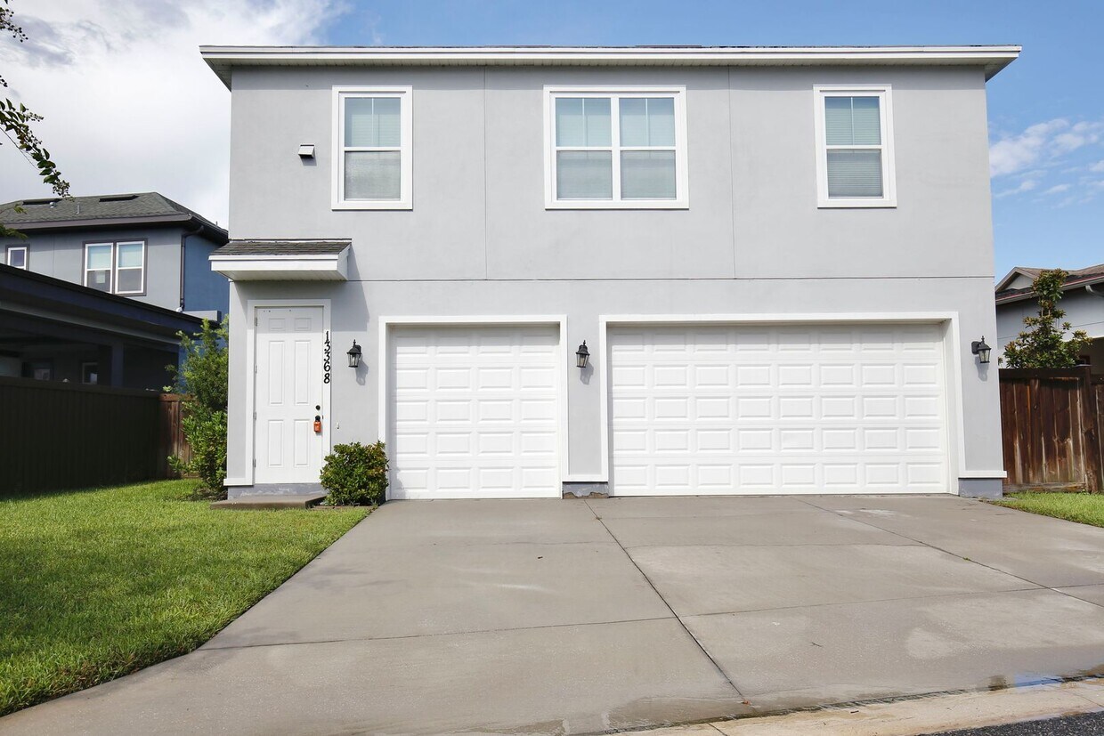 Foto principal - *Unfurnished* Beautiful 1/1 Spacious Garag...