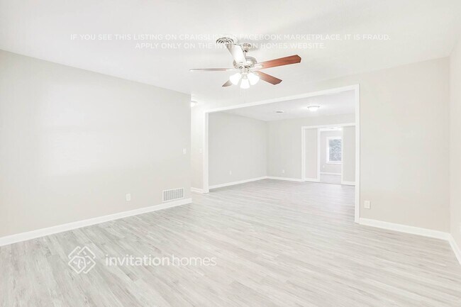 Foto del edificio - 2384 Tiffany Pl