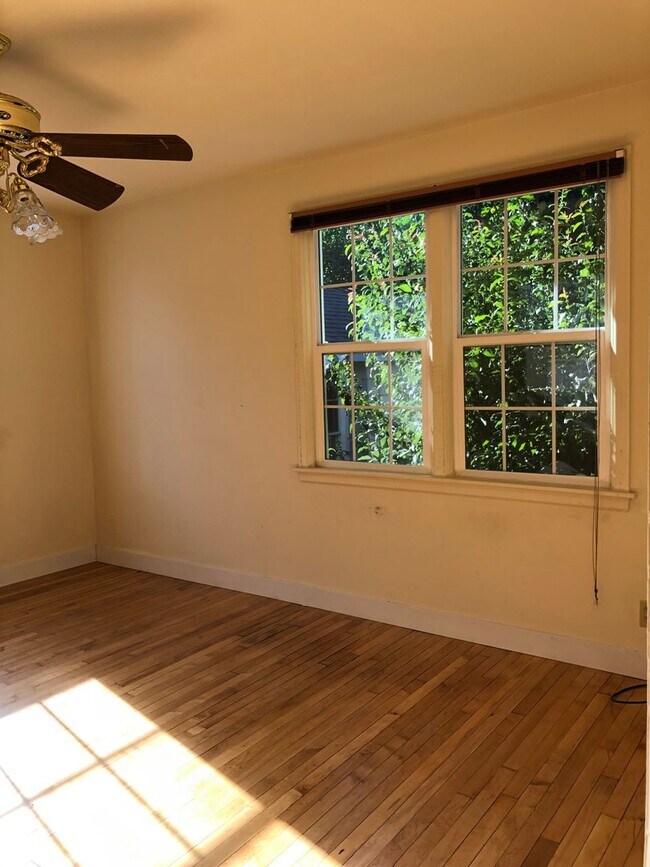 Foto del edificio - Old SW Reno Remodeled Duplex