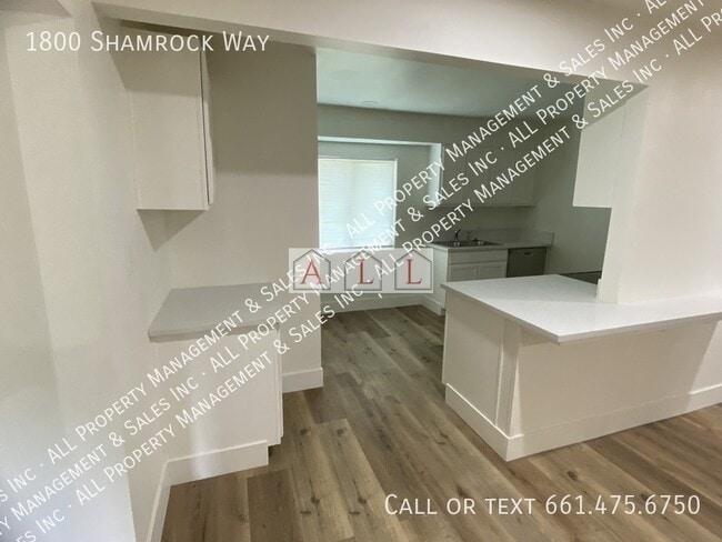 Foto del edificio - 1800 Shamrock Wy