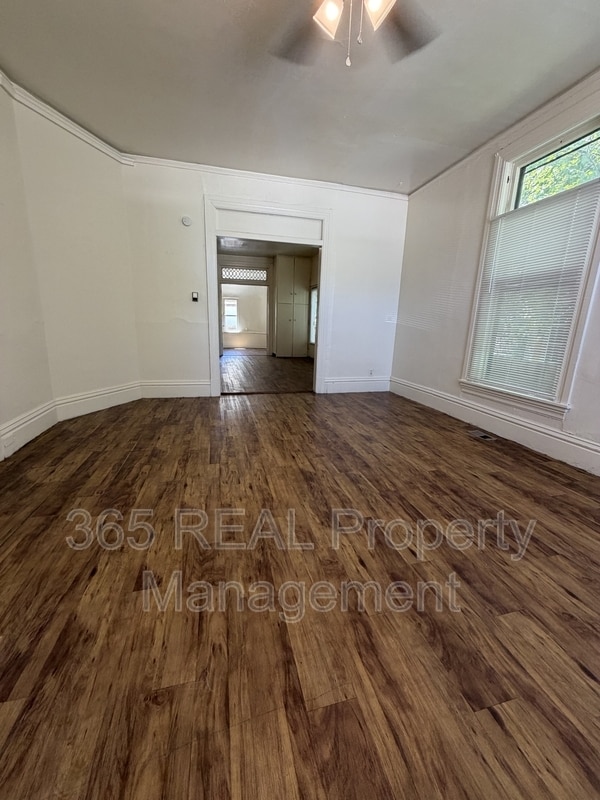Building Photo - 1227 12th Ave