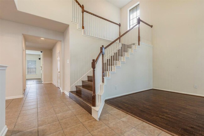 Foto del edificio - 6604 Trenton Lake Ln