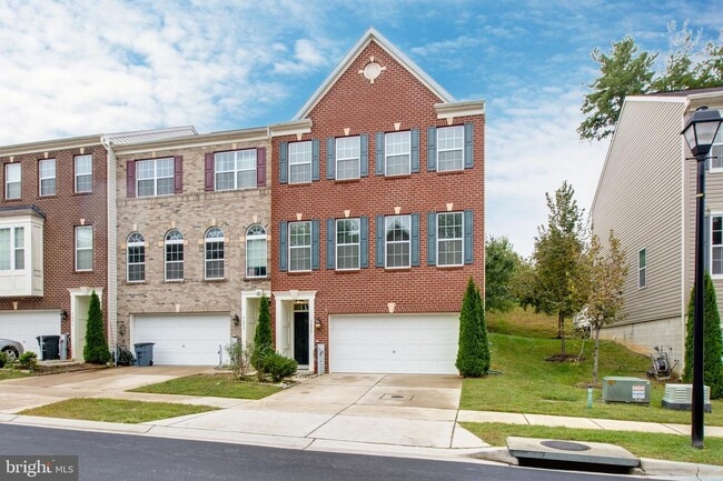 Building Photo - 7875 River Rock Way