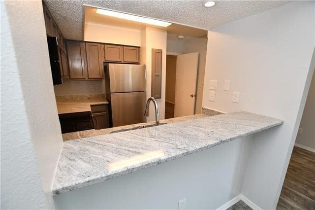Foto del edificio - 9835 Walnut St