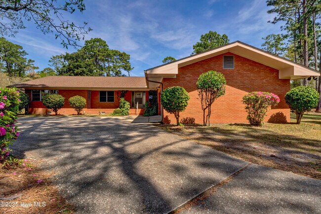 Foto del edificio - 4141 Lake Ave