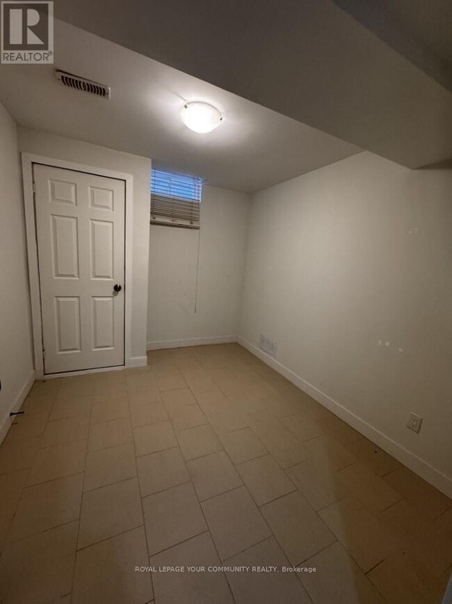 Building Photo - 158 Roselena Dr