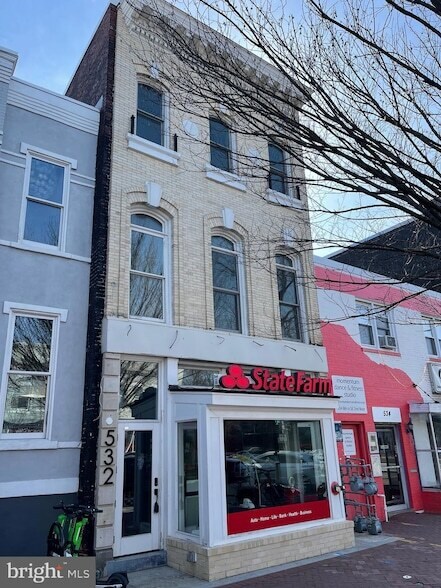 Foto principal - 532 8th St SE