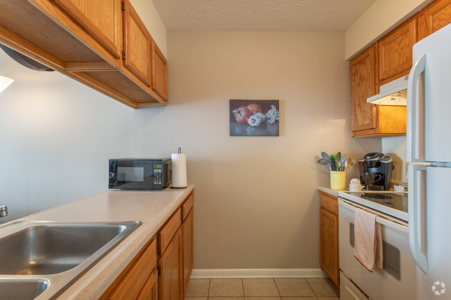 1BD 1BA - Brookside Village