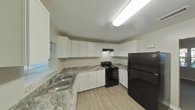 Foto del edificio - NE 16th Ave 1644-1648