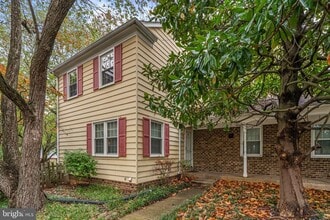 Building Photo - 702 Hemlock Ct